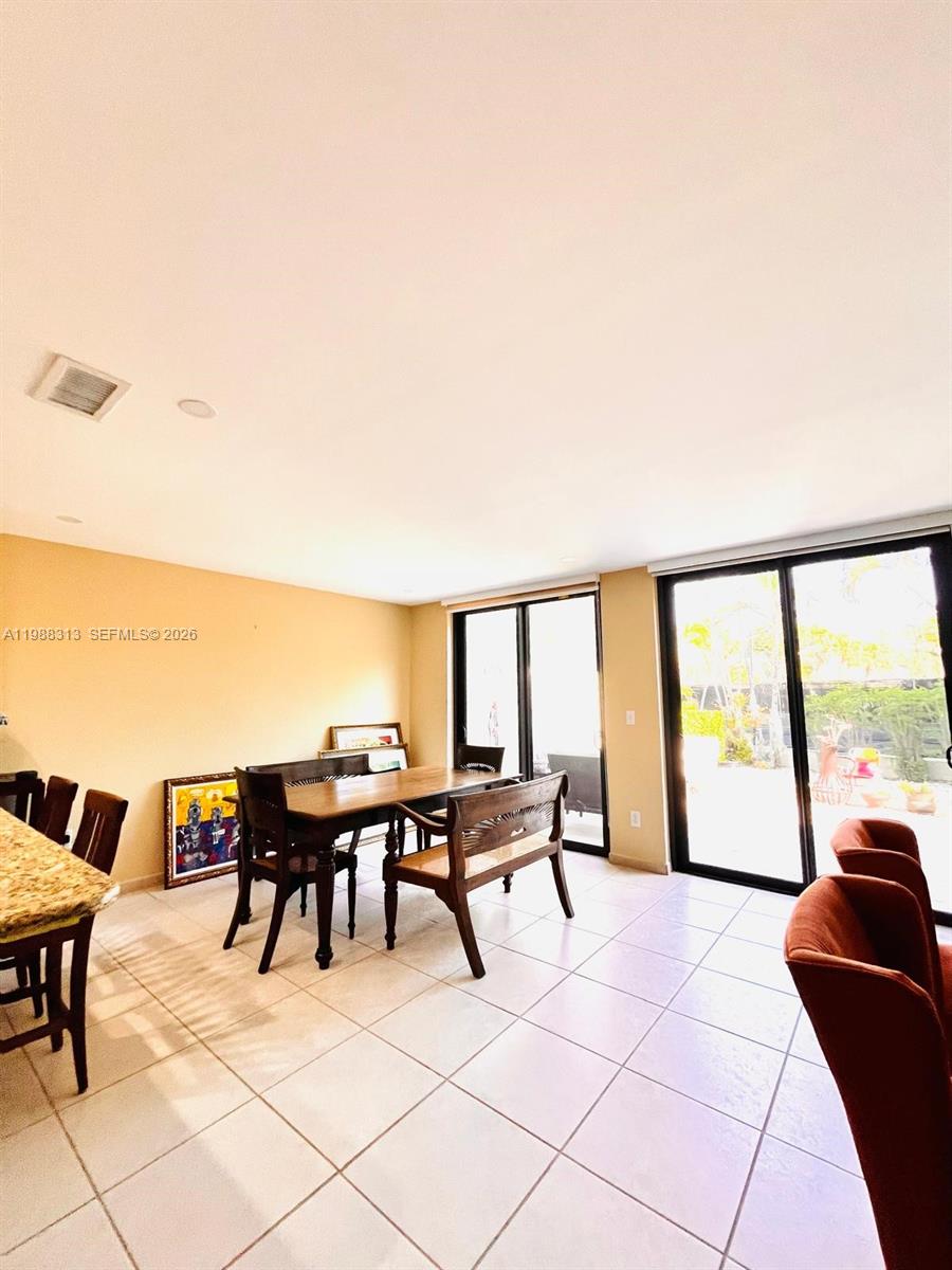 COSTA DEL SOL CONDO V - Residential Lease