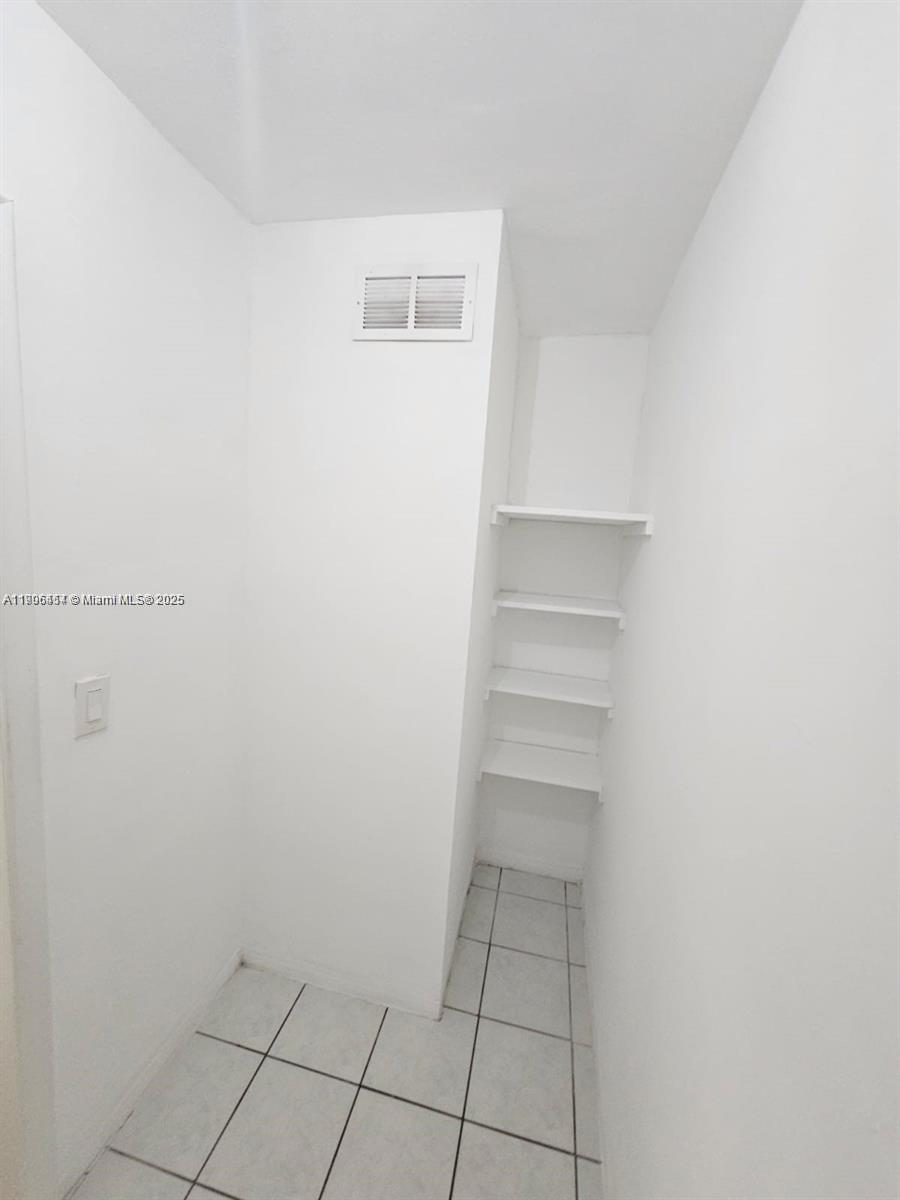 CLEVE APTS CONDO - Residential Lease