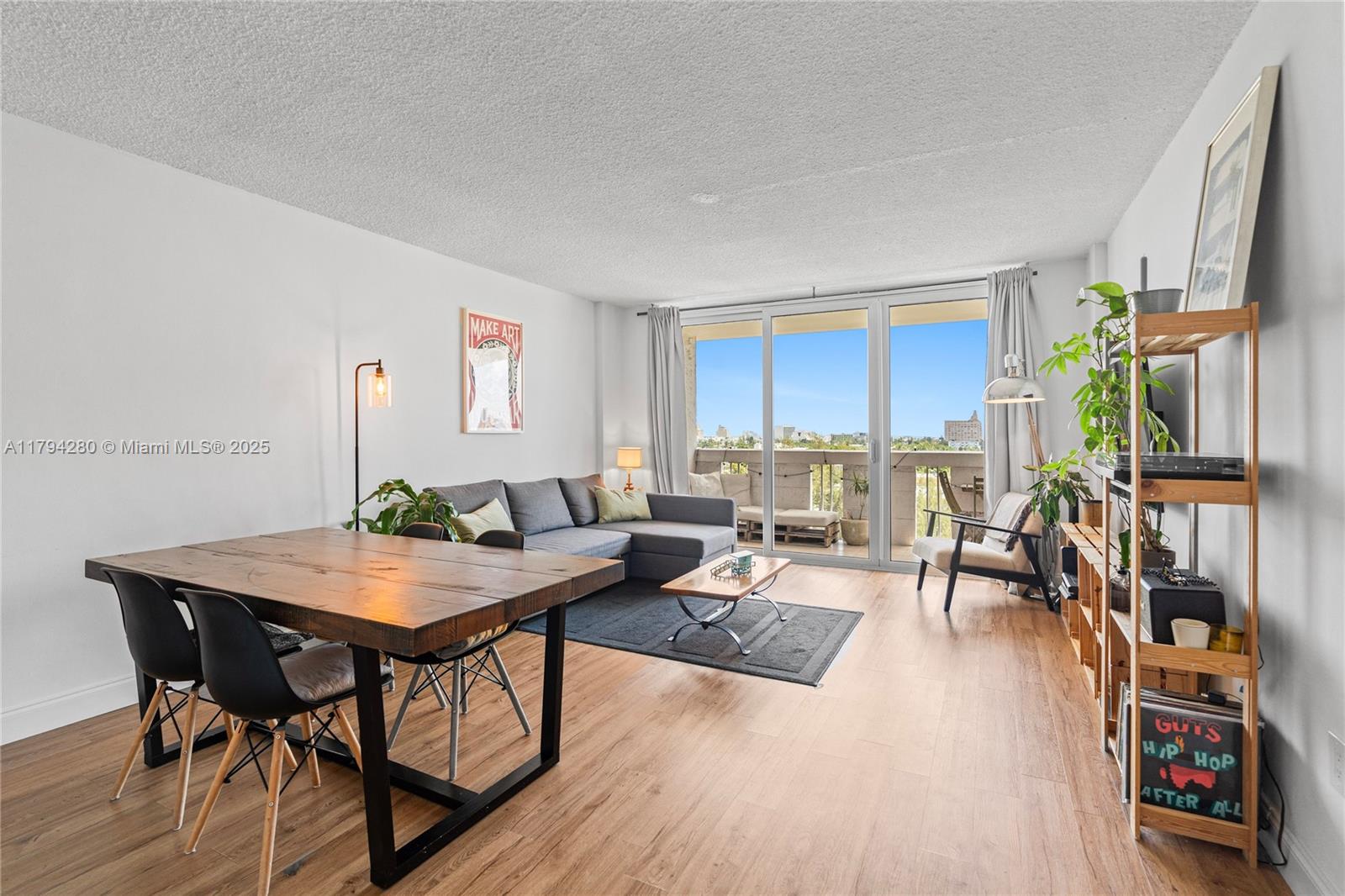 Property for Sale at 800 West Ave 926, Miami Beach, Miami-Dade County, Florida - Bedrooms: 1 
Bathrooms: 1  - $385,000