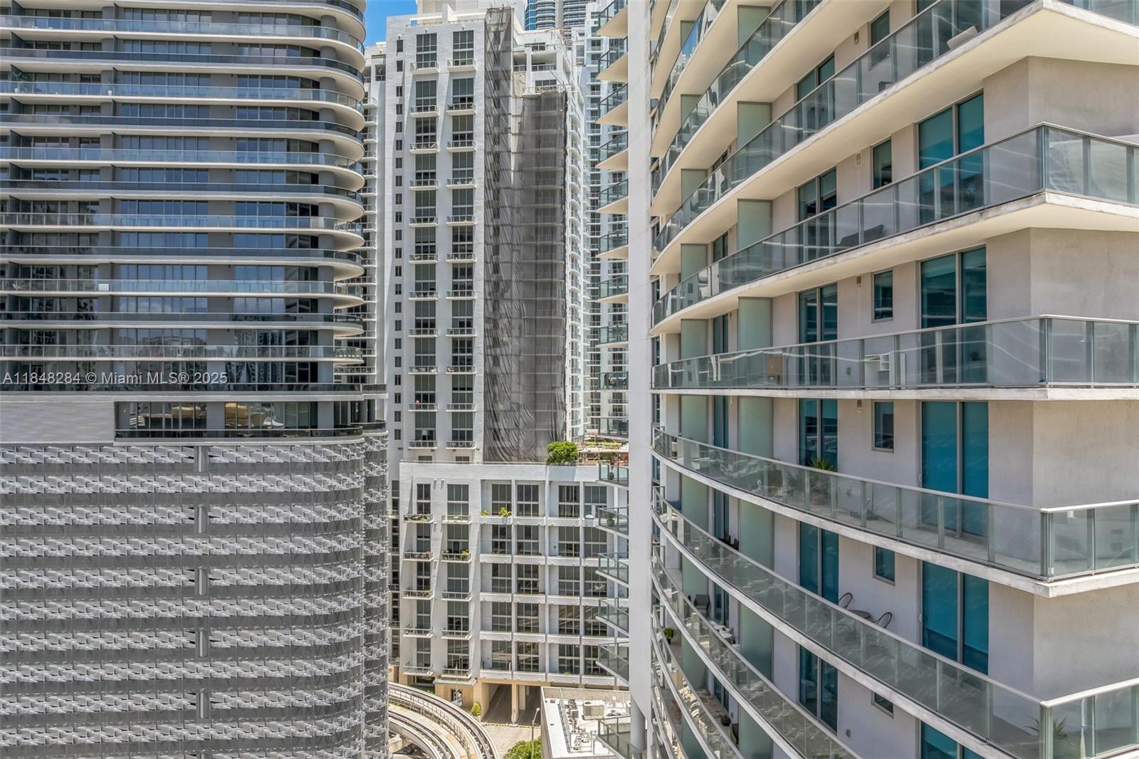 1100 MILLECENTO RESIDENCE - Residential