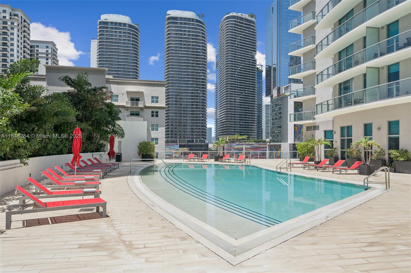 1100 MILLECENTO RESIDENCE - Residential