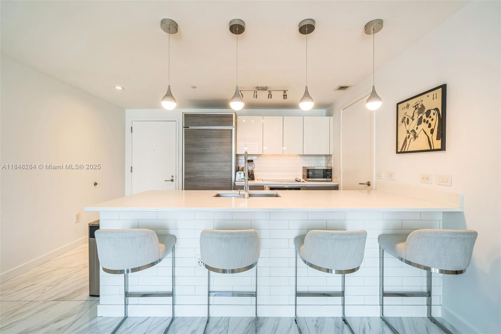 1100 MILLECENTO RESIDENCE - Residential