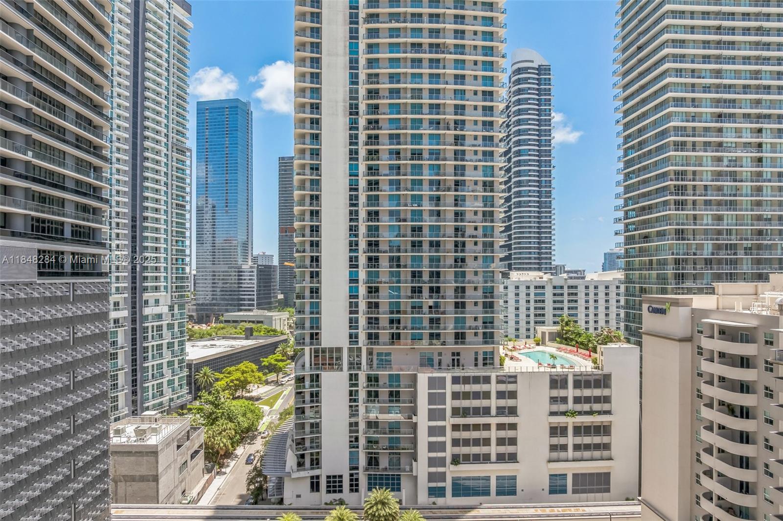 1100 MILLECENTO RESIDENCE - Residential