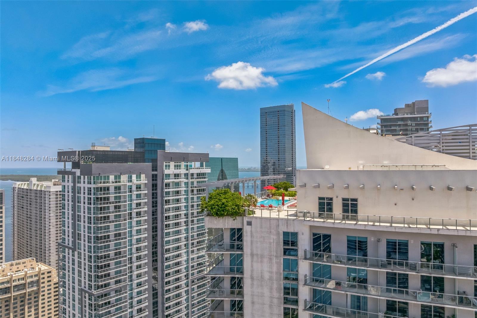 1100 MILLECENTO RESIDENCE - Residential