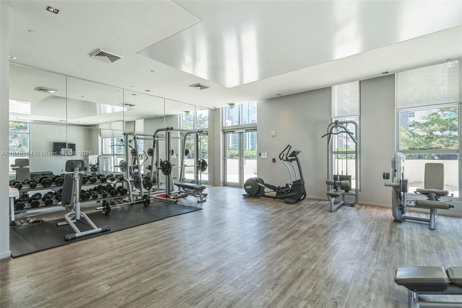 1100 MILLECENTO RESIDENCE - Residential