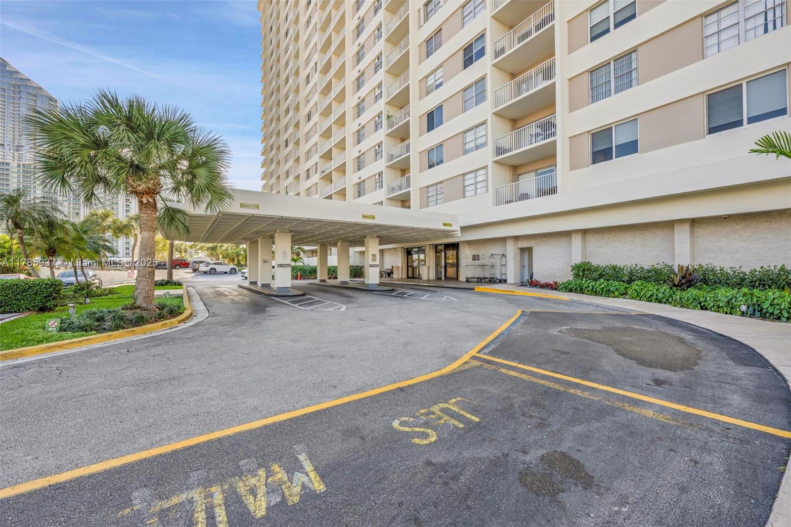 ARLEN HOUSE CONDO - Residential