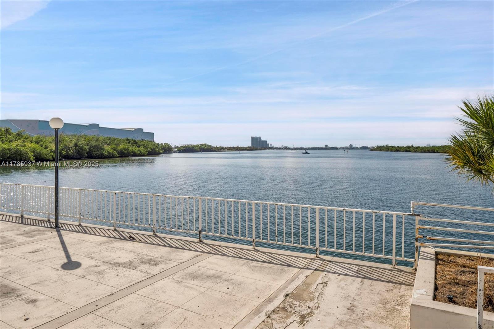 ARLEN HOUSE CONDO - Residential