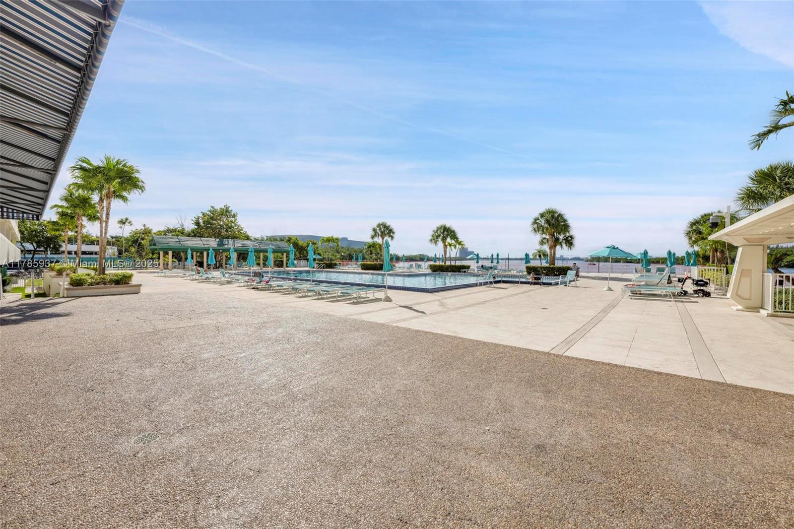 ARLEN HOUSE CONDO - Residential