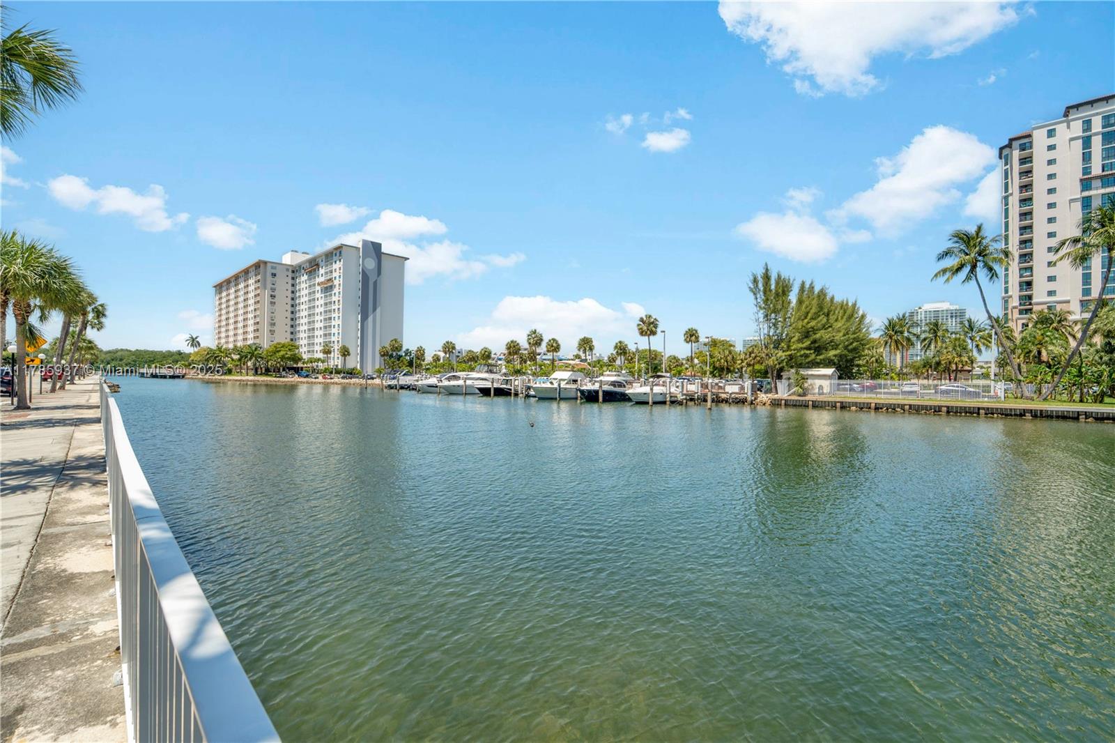 ARLEN HOUSE CONDO - Residential