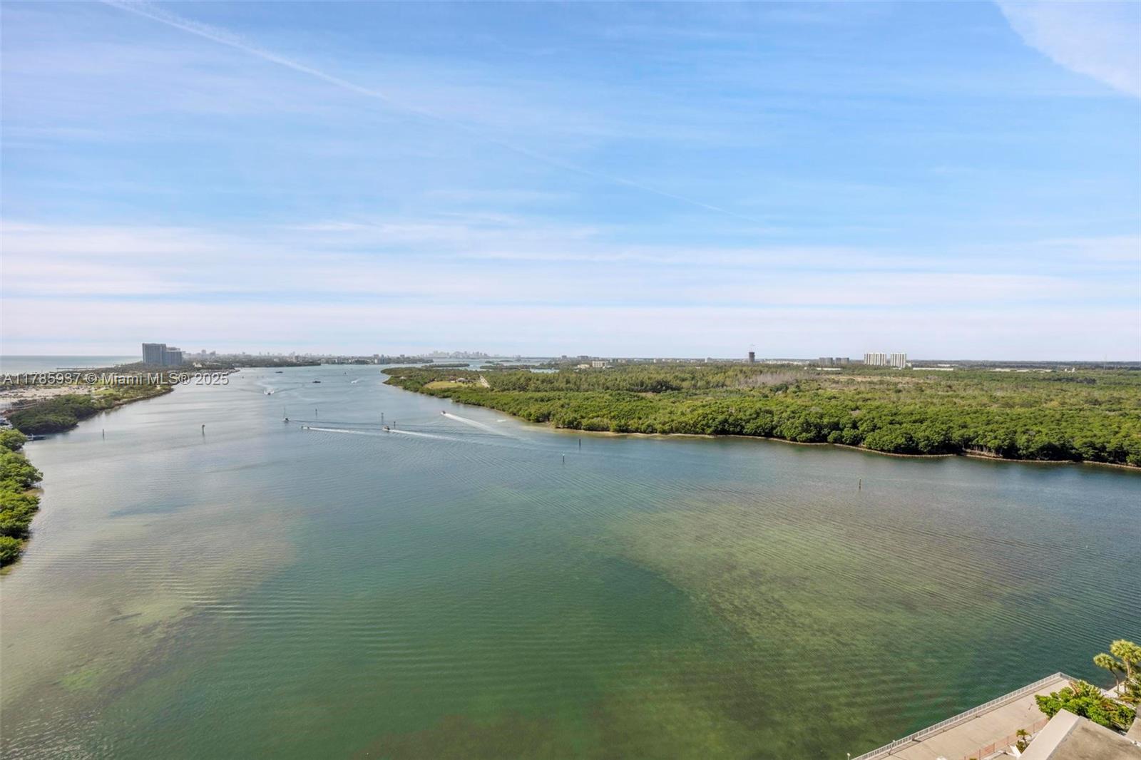 ARLEN HOUSE CONDO - Residential