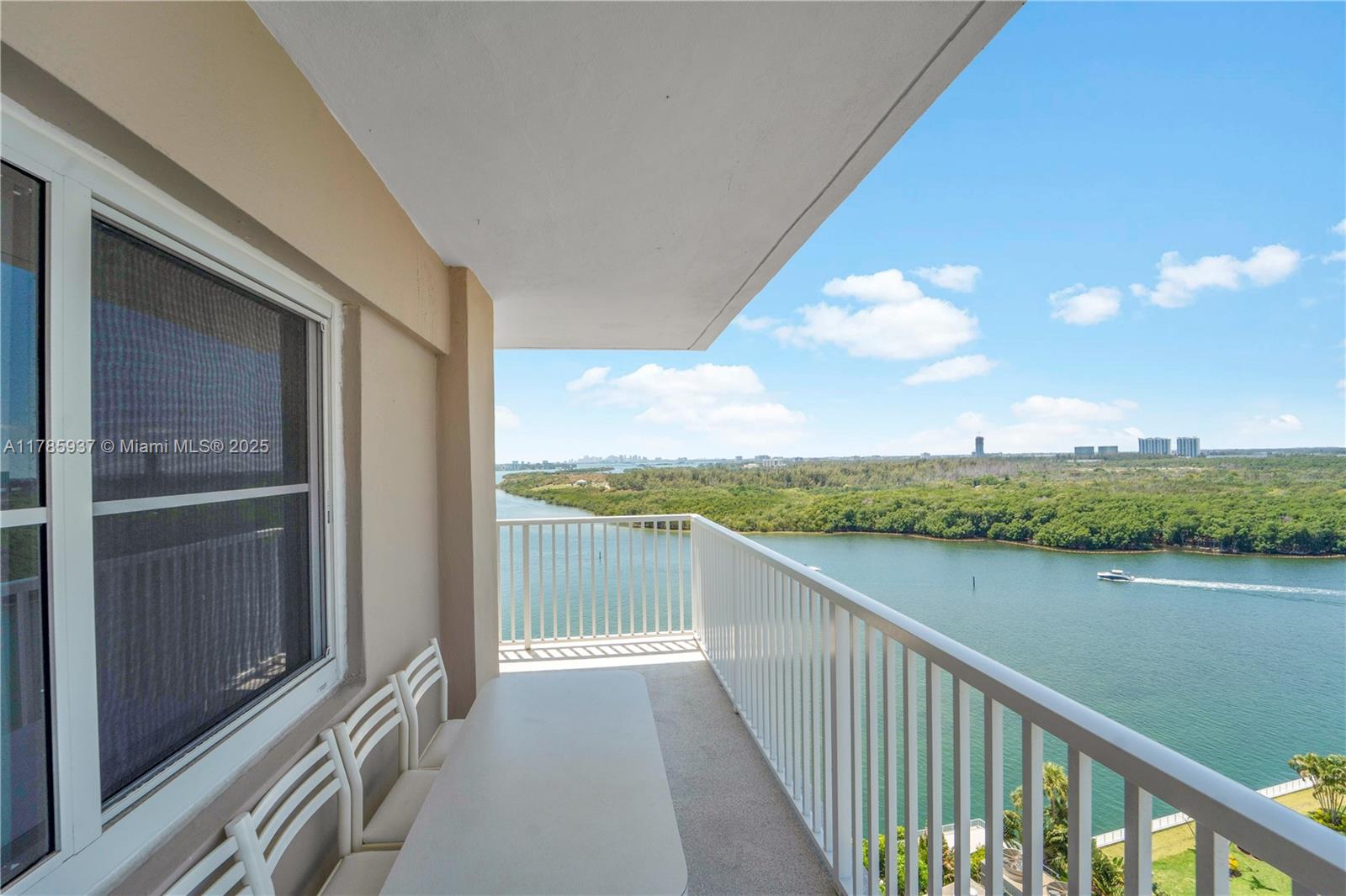 ARLEN HOUSE CONDO - Residential