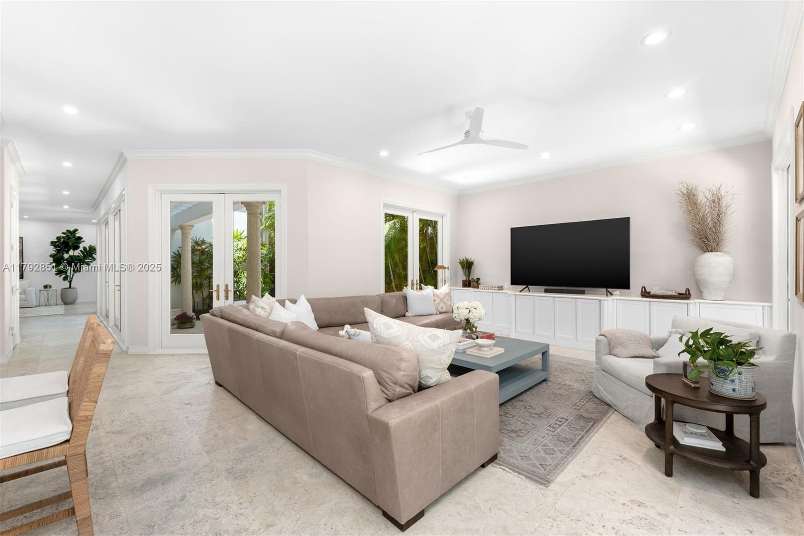 UNIVERSITY PLACE - Residential