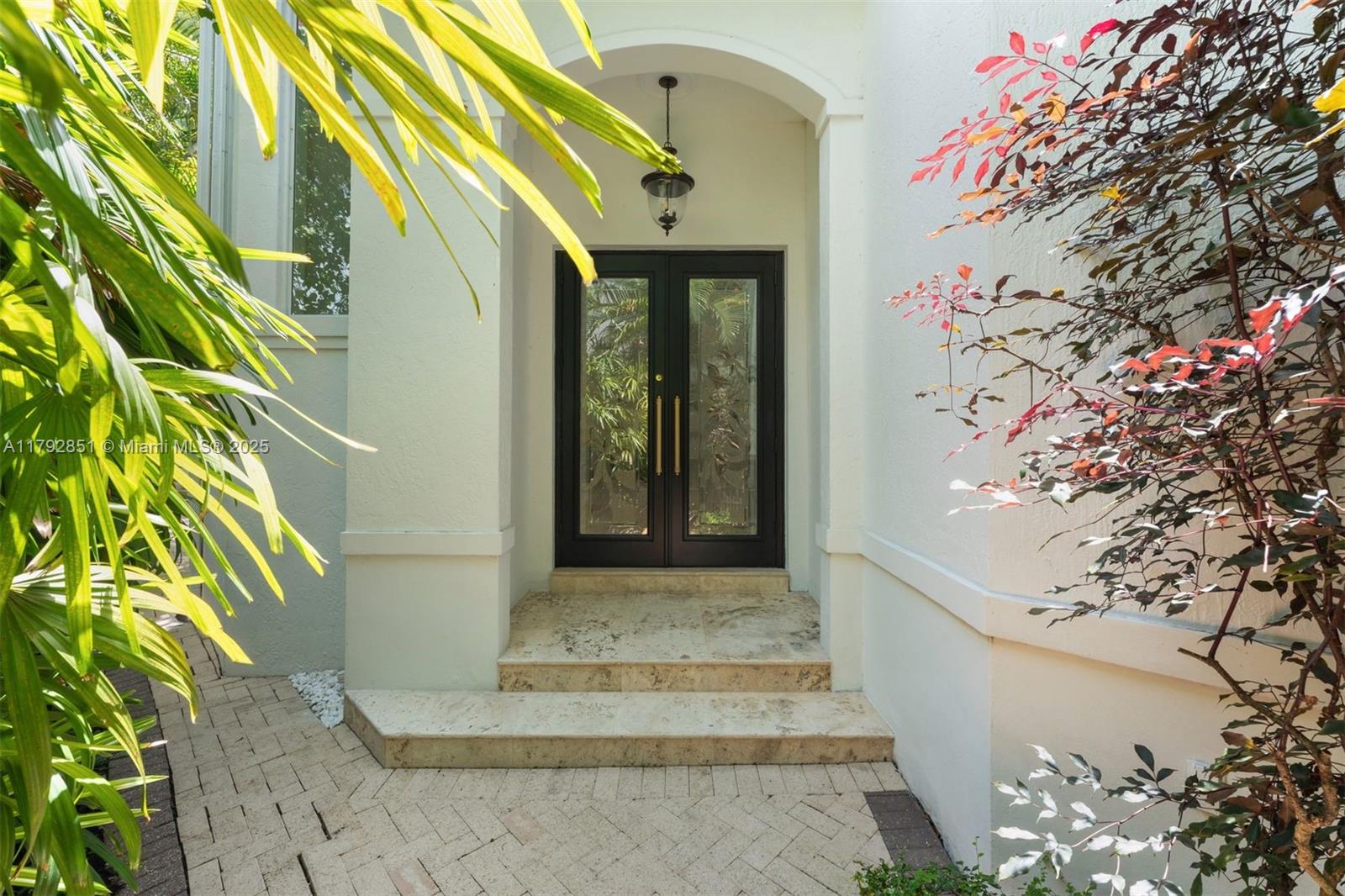 UNIVERSITY PLACE - Residential