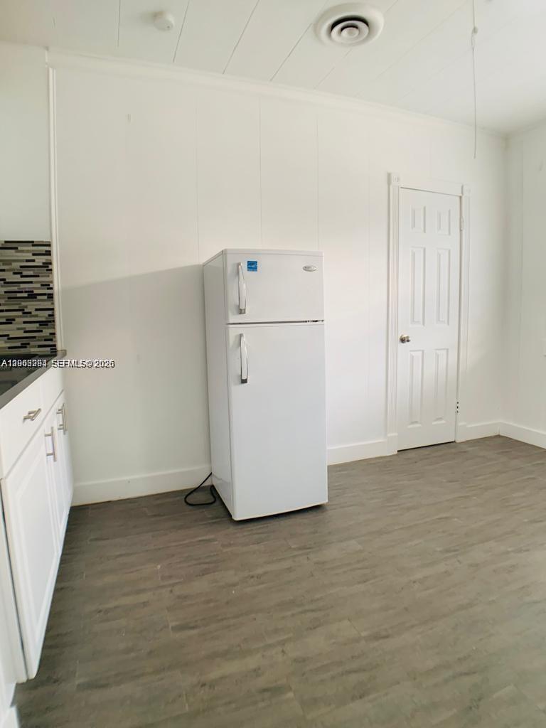 HOLLYWOOD SOUTH SIDE ADD - Residential Lease