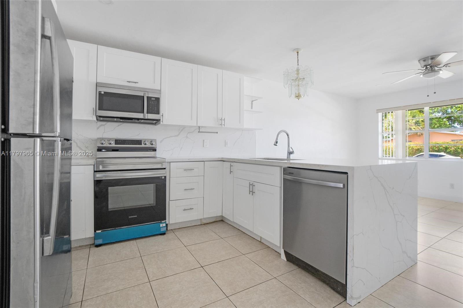 1997 SW 70th Way 0