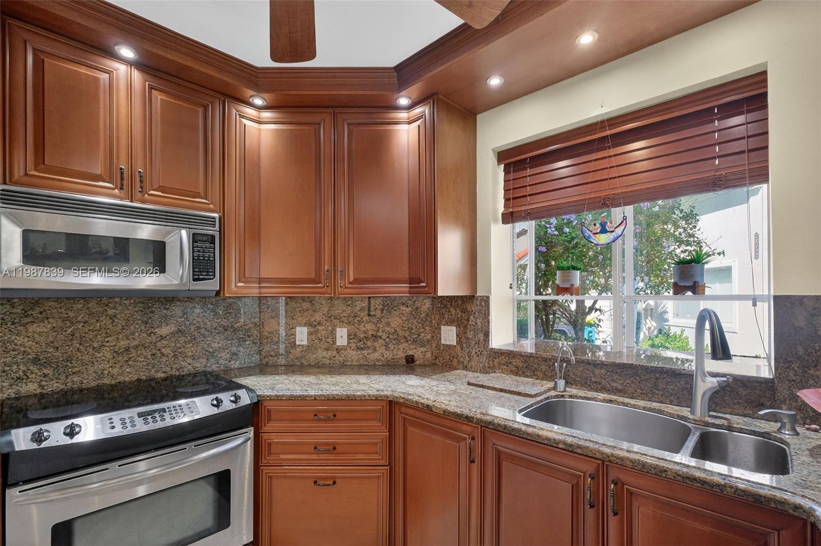 MARINA COVE AT HARBOR VIL - Residential