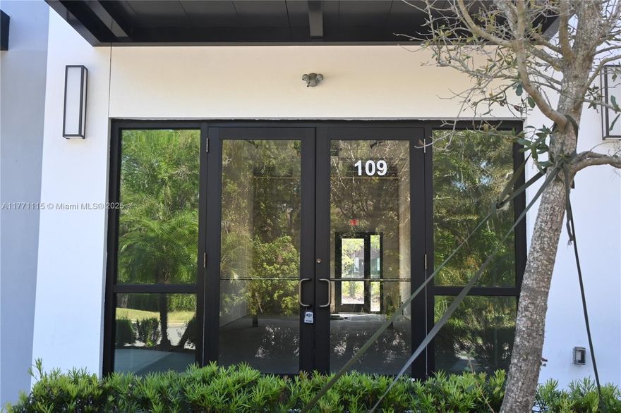 This exceptional commercial property offers a prime opportunity for businesses in Orlando’s thriving University area. With 750 square feet of versatile space, this unit is perfectly situated just minutes from the University of Central Florida (UCF) and Research Parkway, ensuring high visibility and easy access. Whether you're looking to start a new venture or expand an existing business, this property provides the ideal setting to capitalize on the dynamic, high-traffic location. Don’t miss out on this fantastic opportunity to establish your business in one of Orlando's most desirable commercial areas!