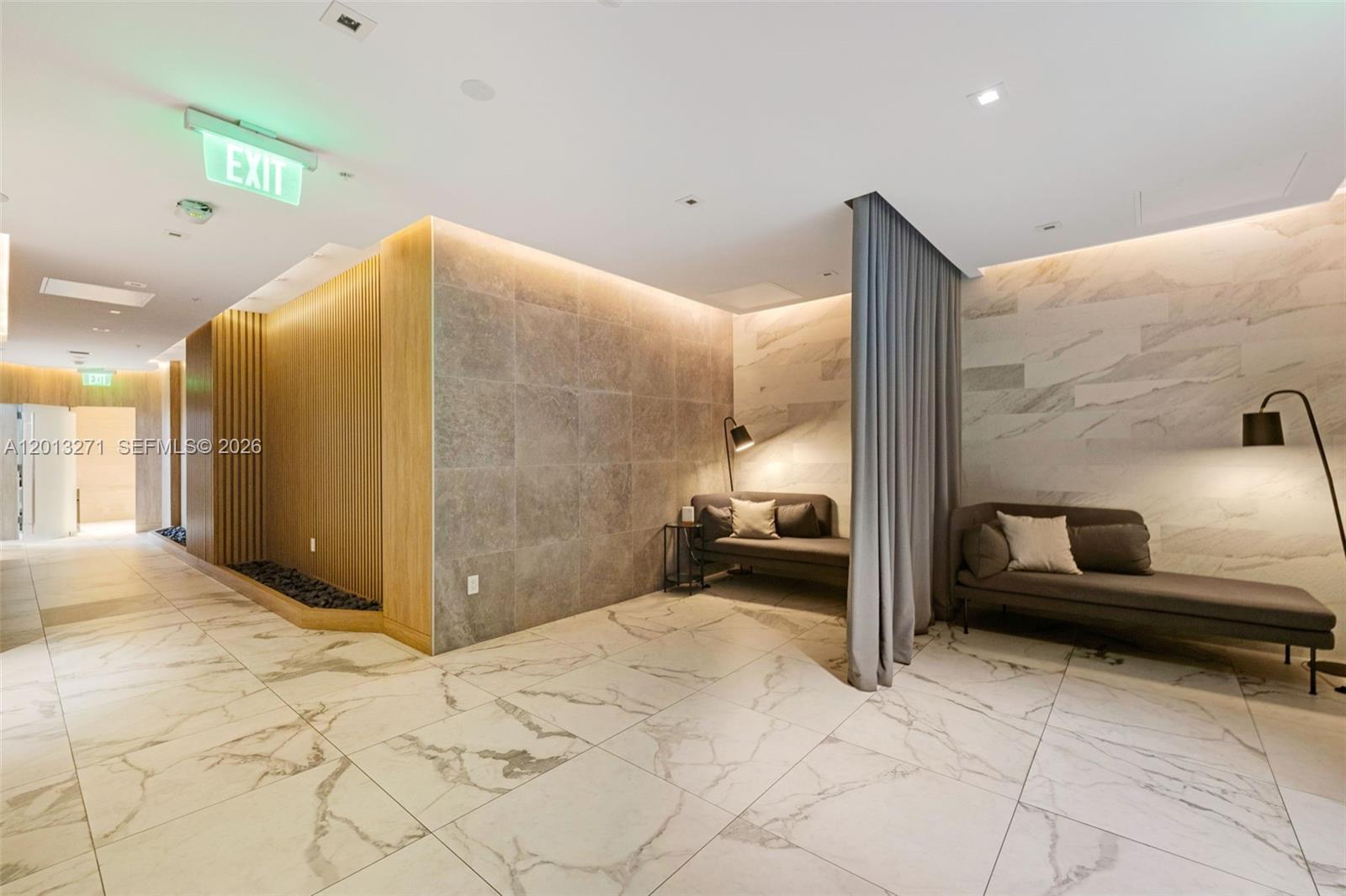 IVY CONDO - Residential
