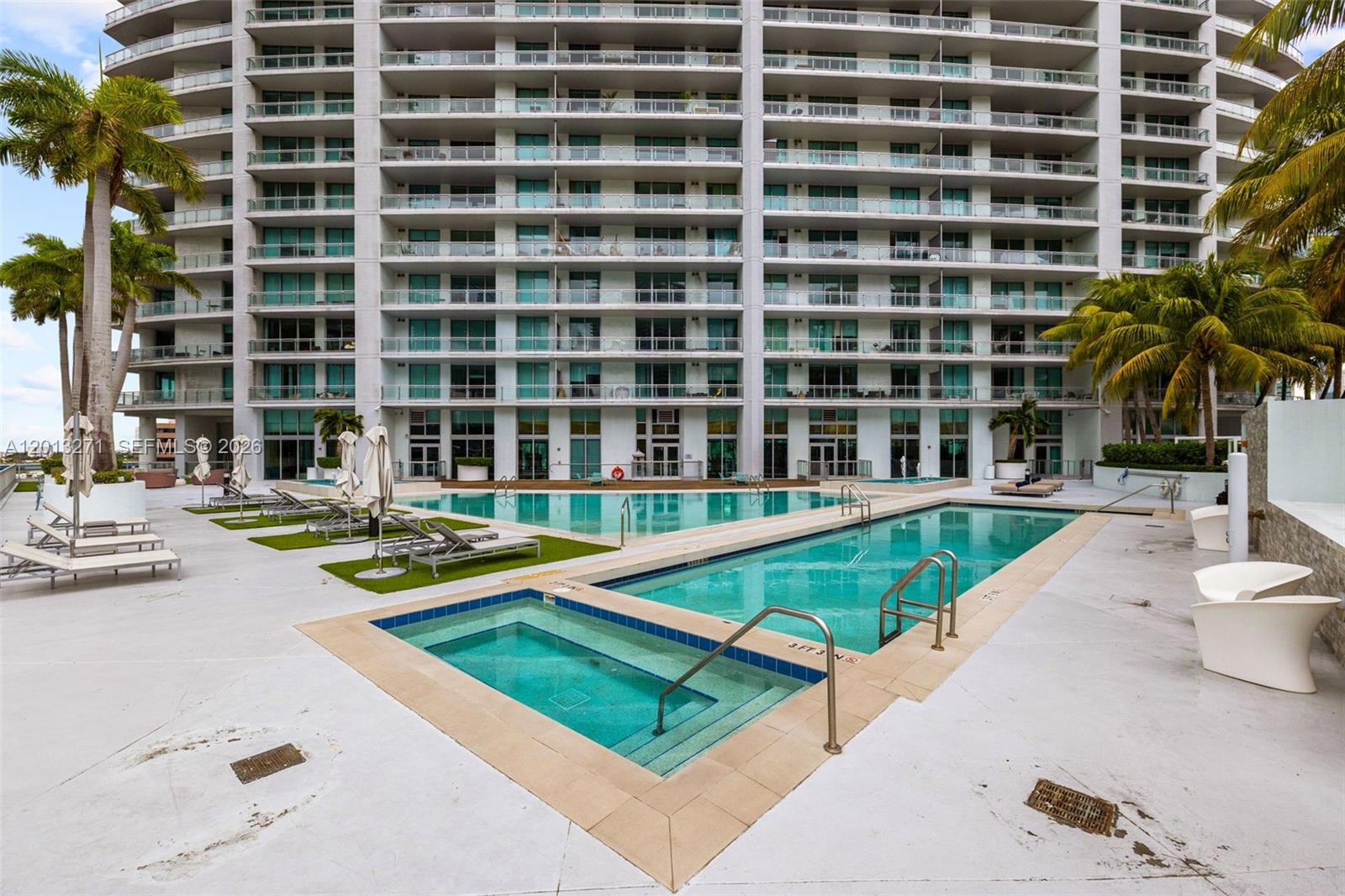IVY CONDO - Residential