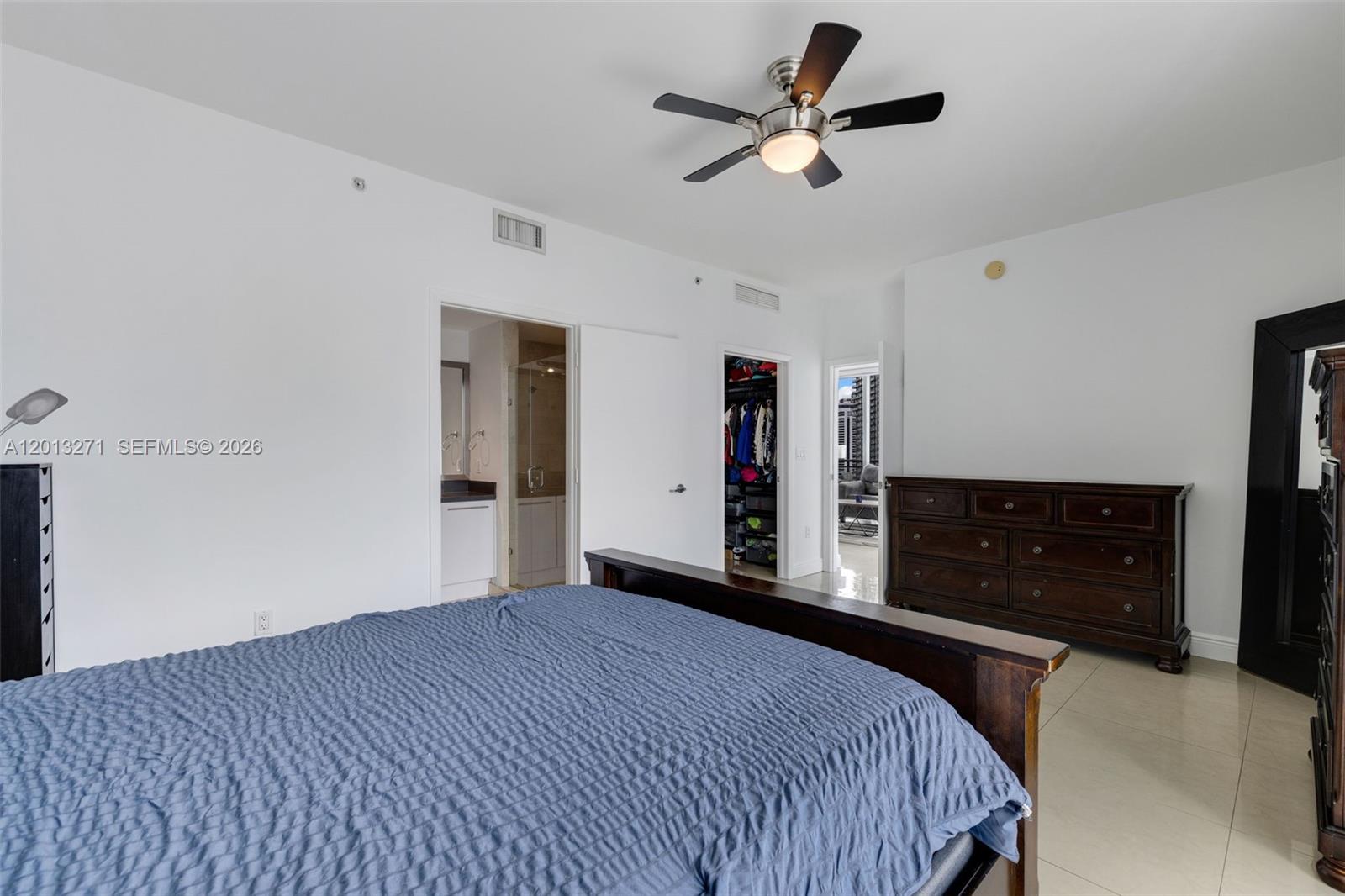 IVY CONDO - Residential