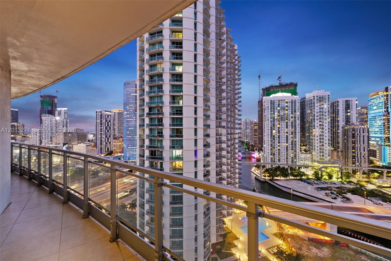 IVY CONDO - Residential