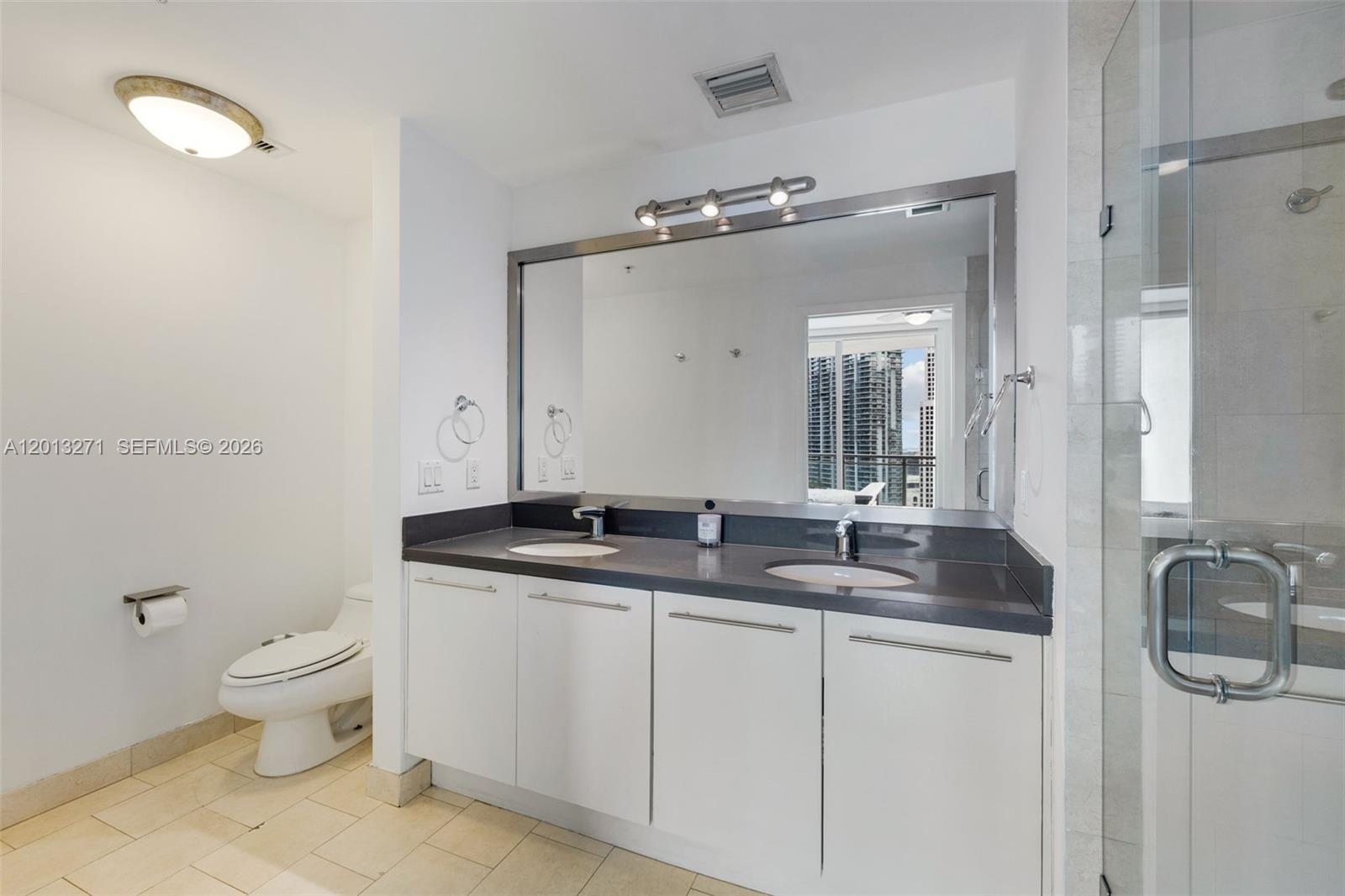 IVY CONDO - Residential