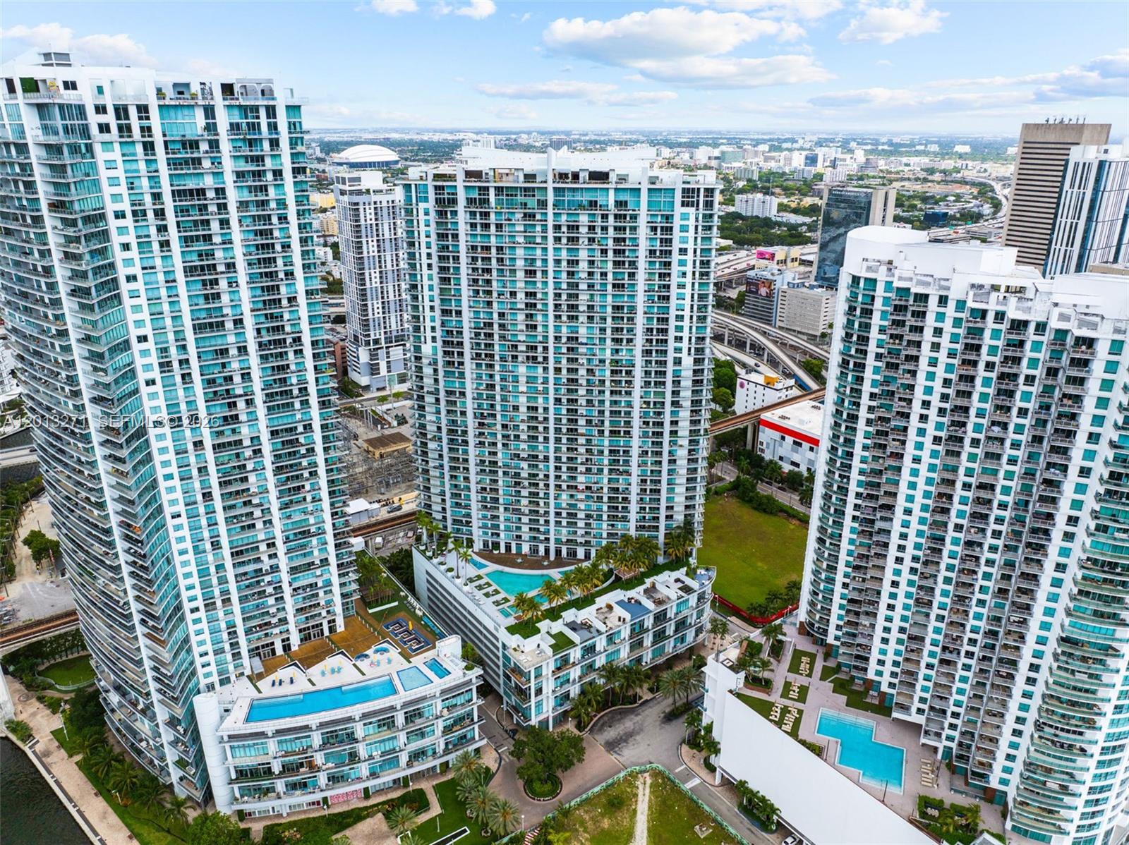 IVY CONDO - Residential