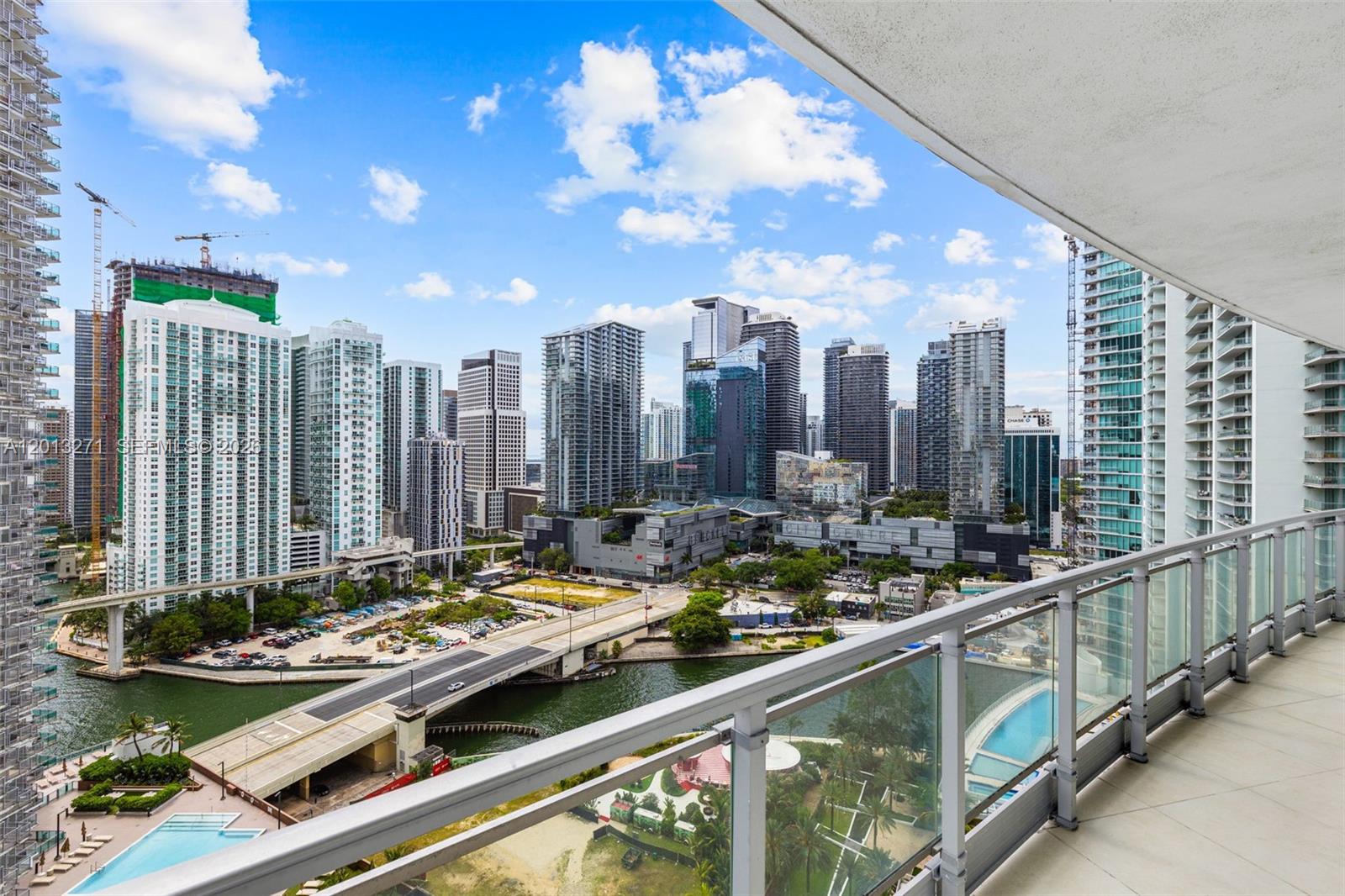 IVY CONDO - Residential