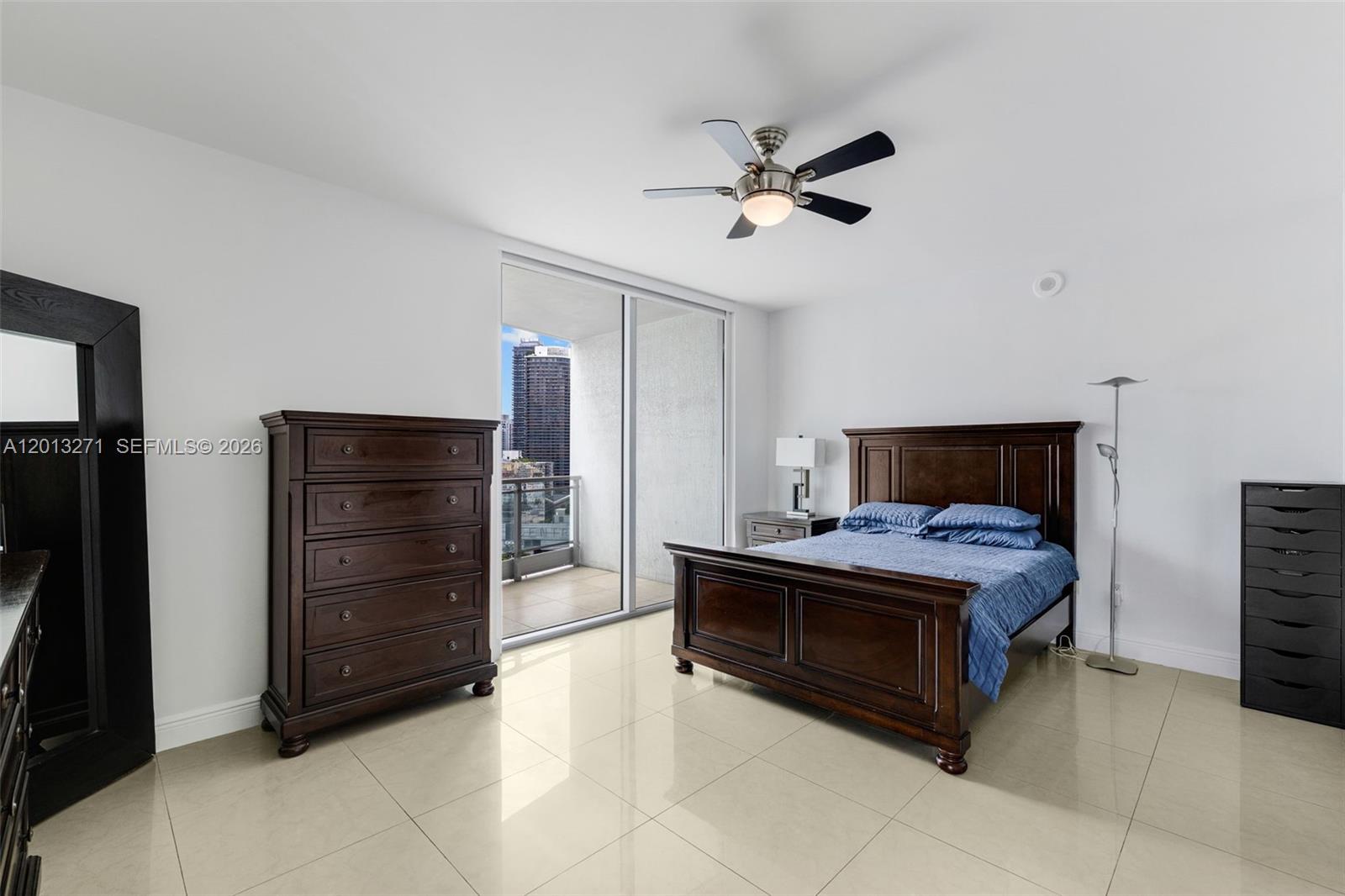 IVY CONDO - Residential