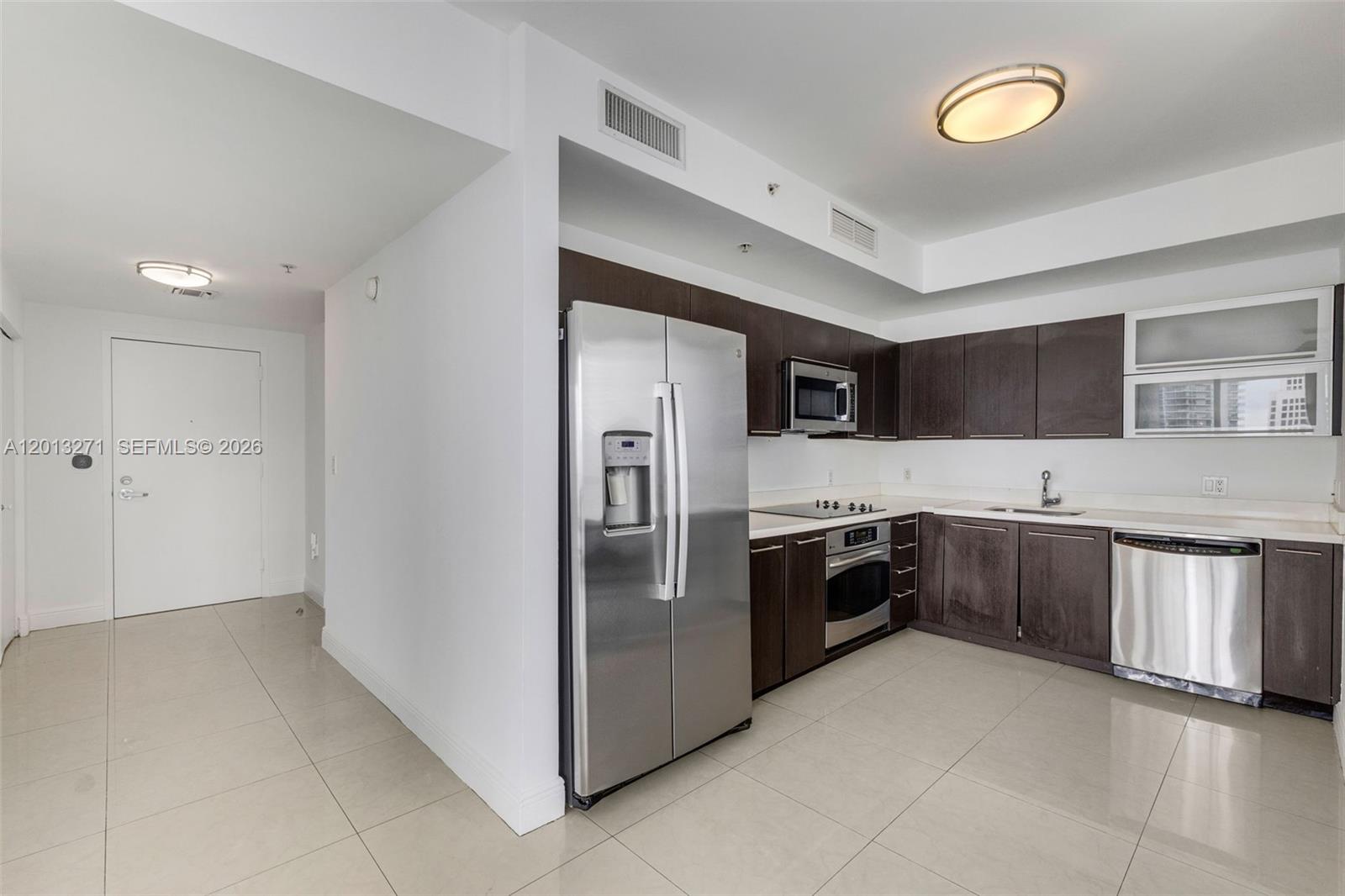 IVY CONDO - Residential