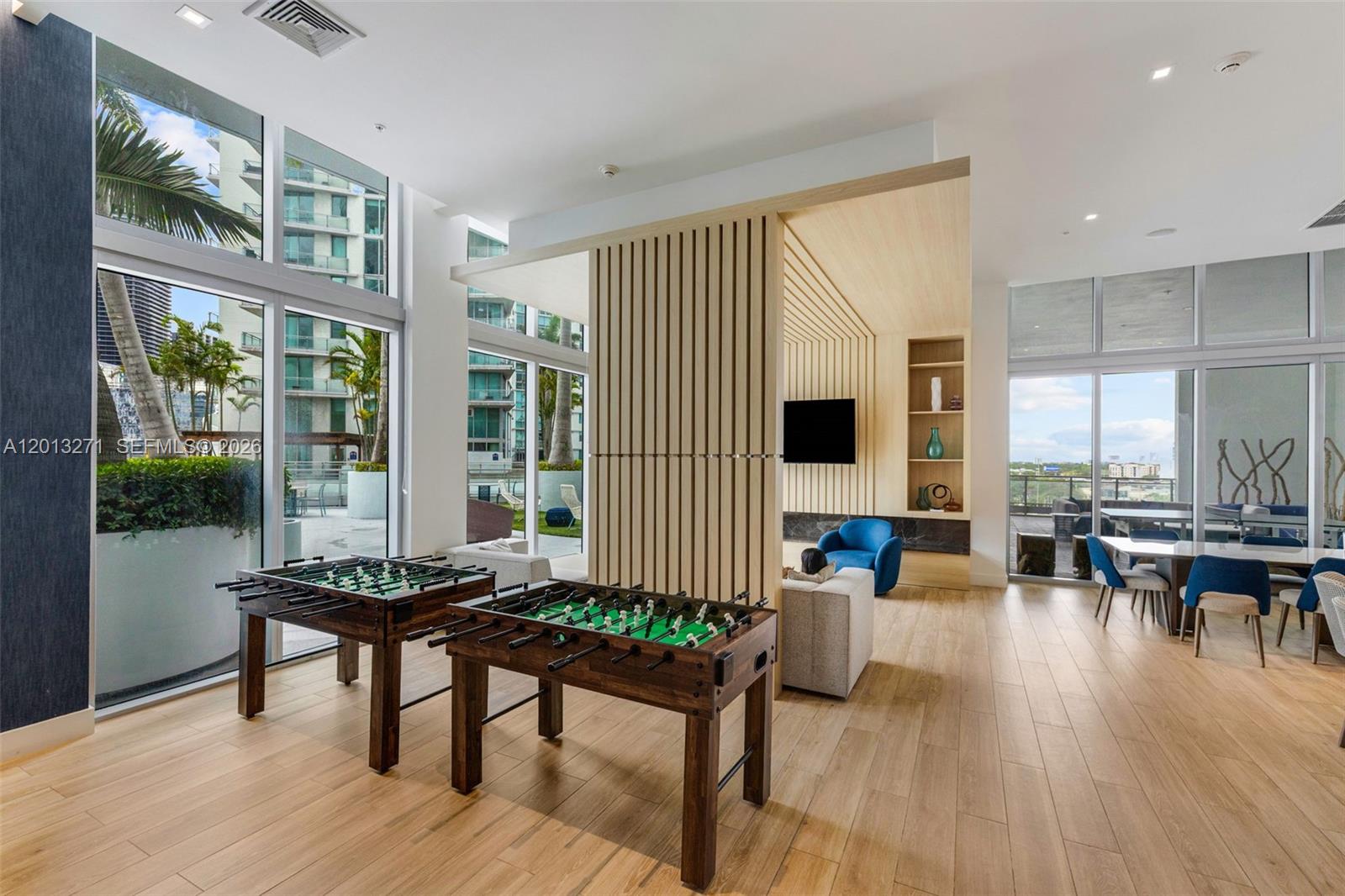 IVY CONDO - Residential