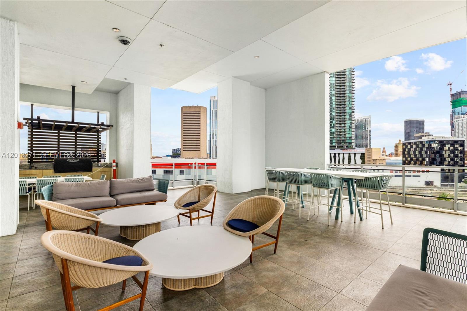 IVY CONDO - Residential