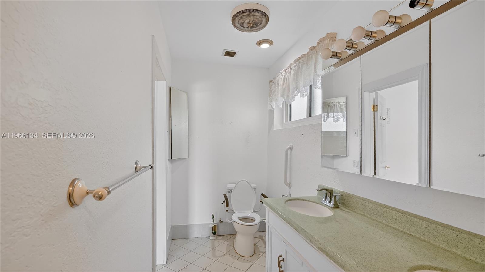 SUNSET ISLES SEC 1 - Residential