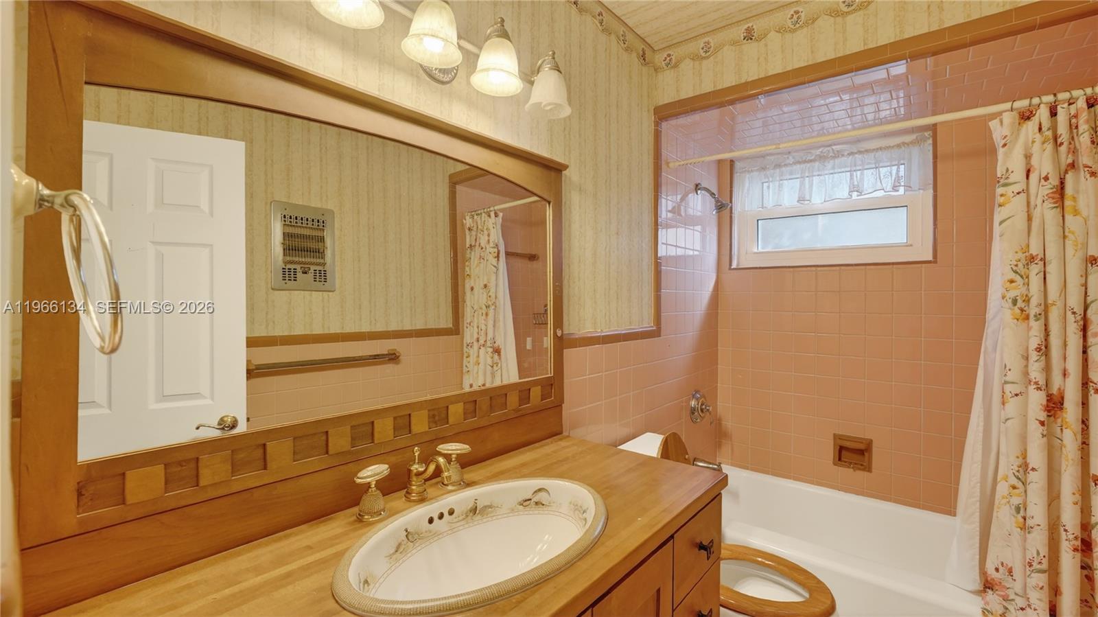 SUNSET ISLES SEC 1 - Residential