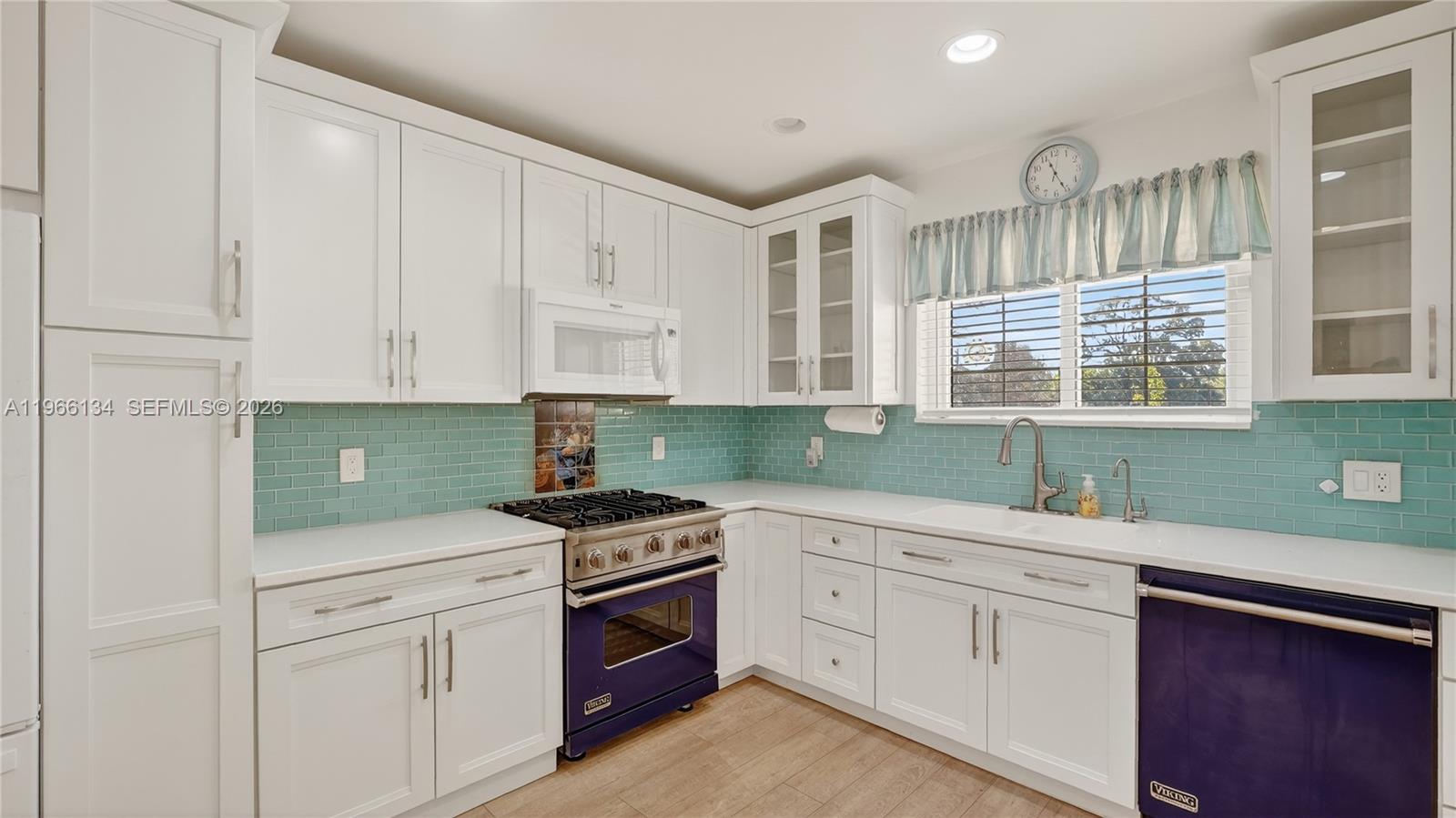 SUNSET ISLES SEC 1 - Residential