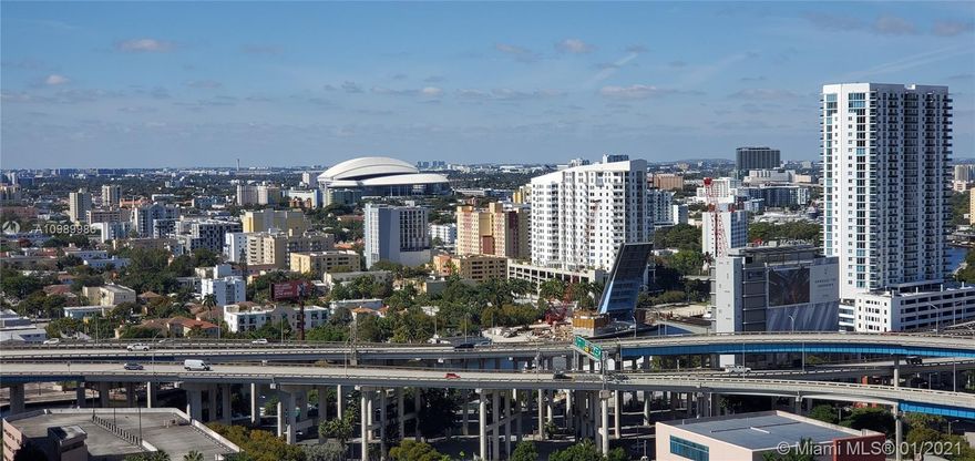 Beautiful 2beds 2bath unit with porcelain floors and a spectacular panoramic view of the city of Miami. The building has pool, media, game room, full gym, BBQ area, spa and valet parking. This community has beautiful walking and biking trails with great views of the Miami River. Excellent location, close to Brickell City Center, Mary Brickell Village, Downtown Miami, shops, restaurant and entertainment.