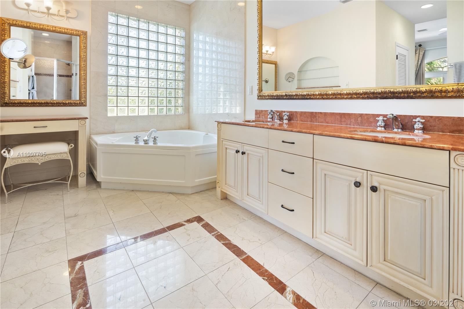 BISCAYNE POINT - Residential