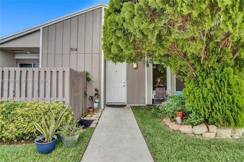 504 Woodgate Cir C Sunrise FL 33326