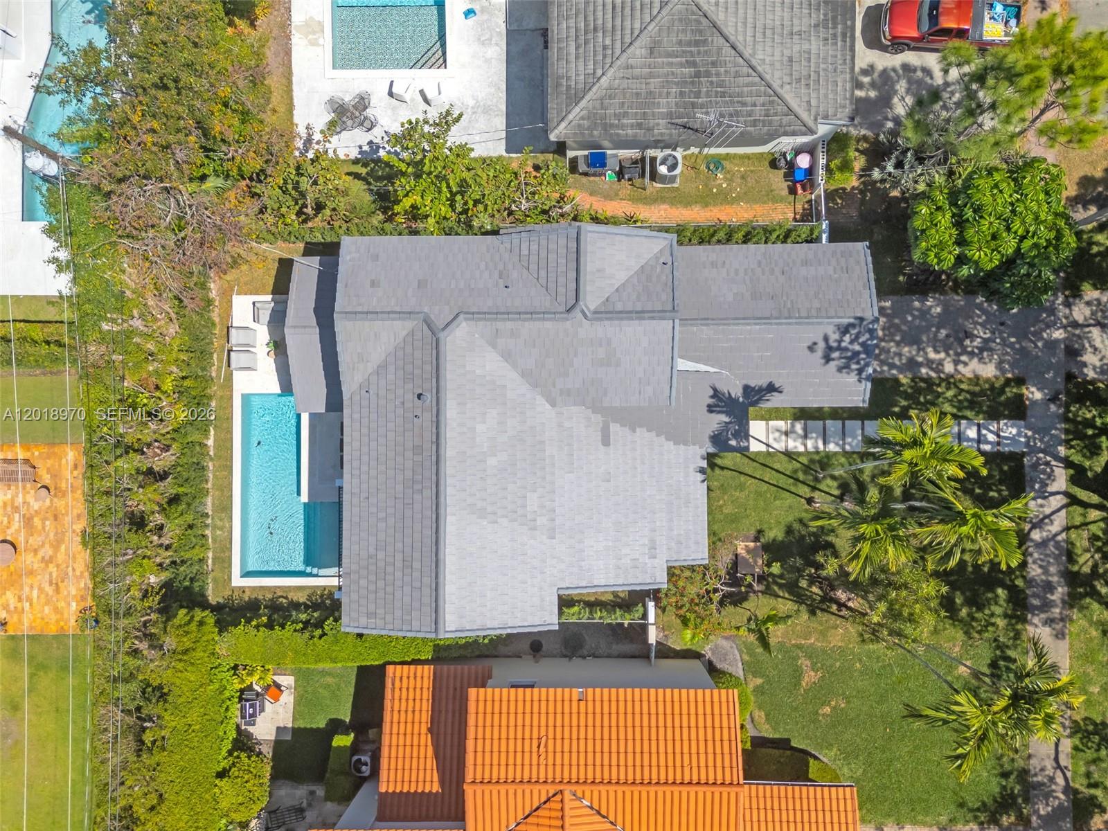 CORAL GABLES RIVIERA SEC - Residential