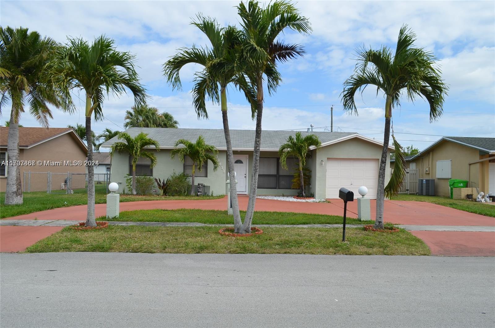 11411 Nw 35th St N/A, Sunrise, Miami-Dade County, Florida - 4 Bedrooms  
2 Bathrooms - 