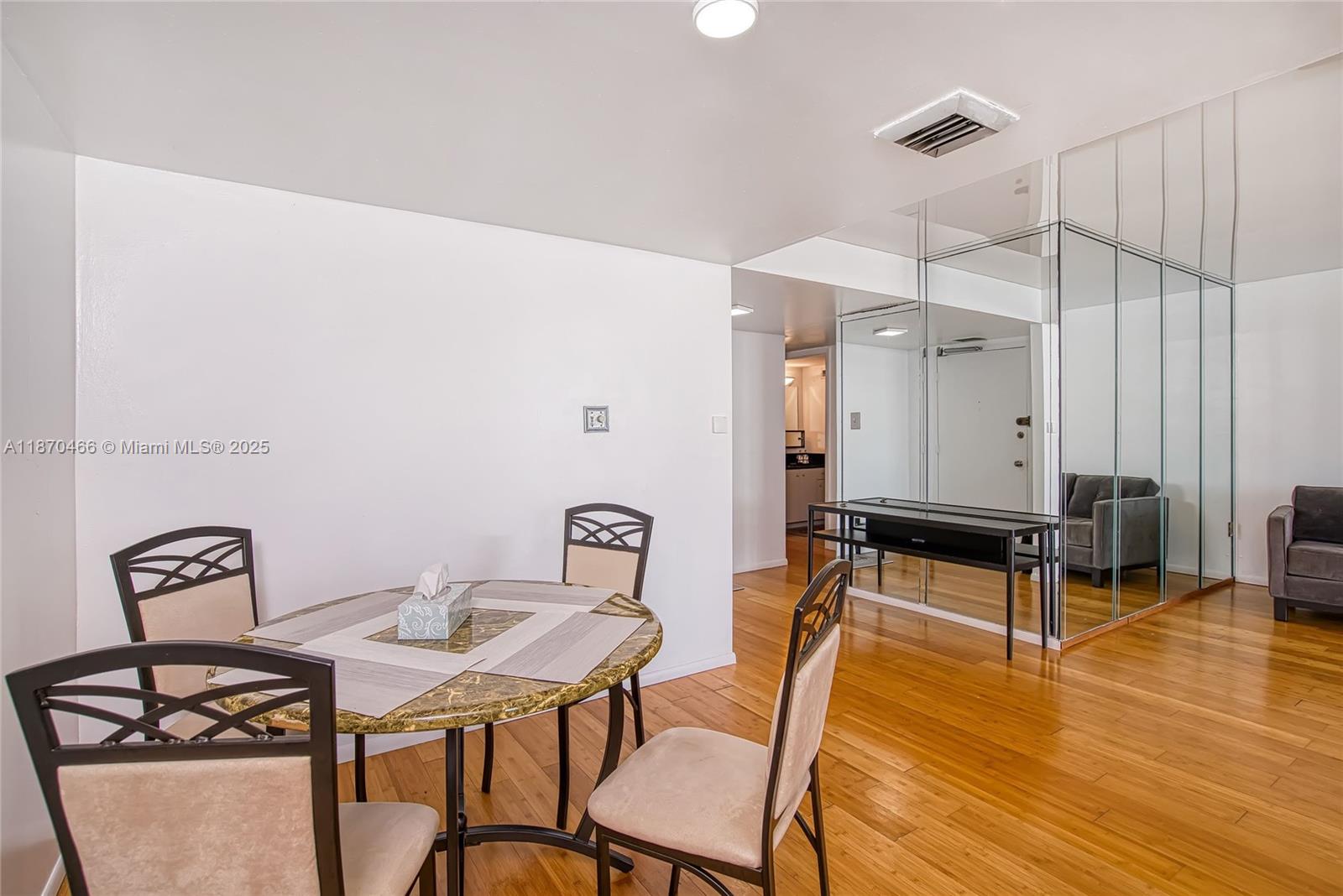 DEL PRADO MARINA - Residential