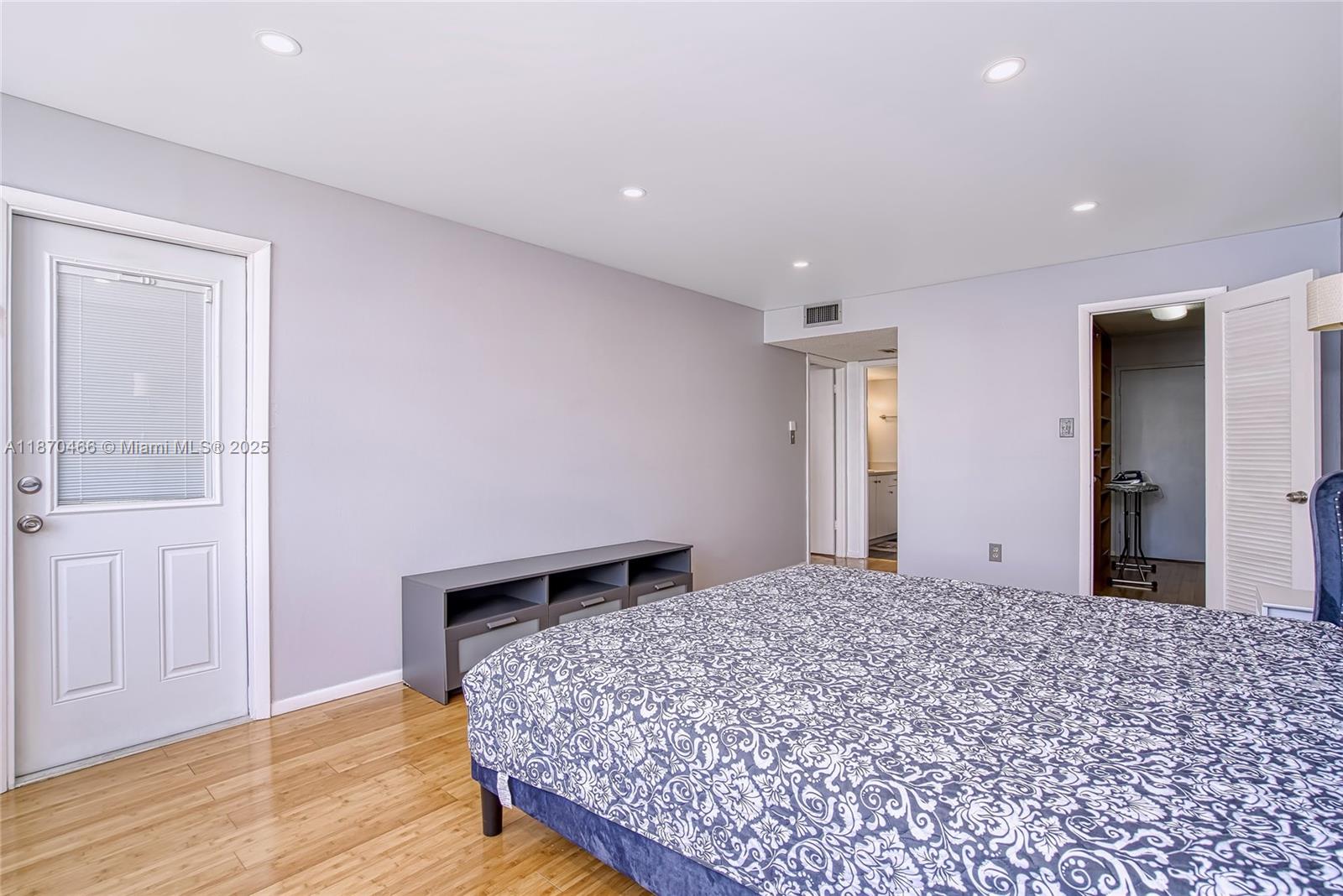 DEL PRADO MARINA - Residential