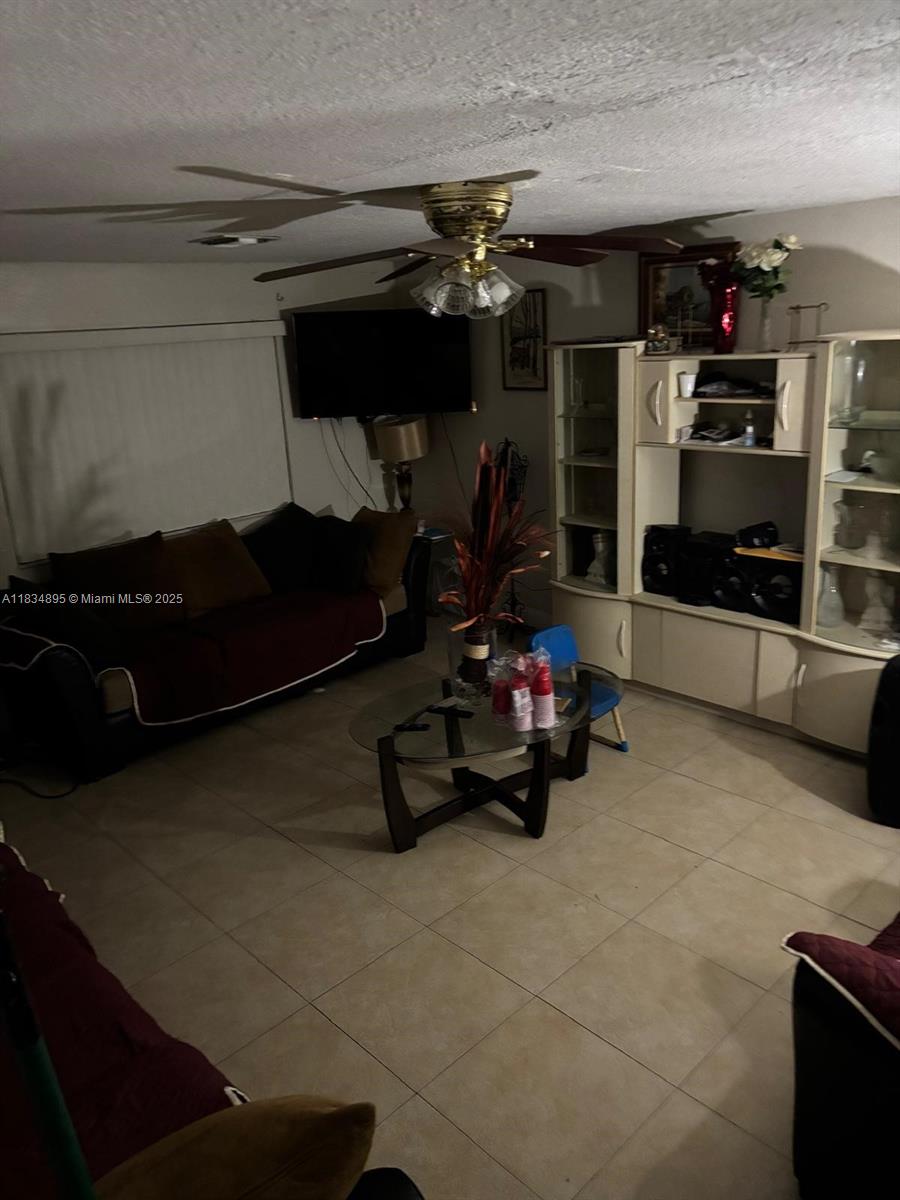 1203 Sussex Dr