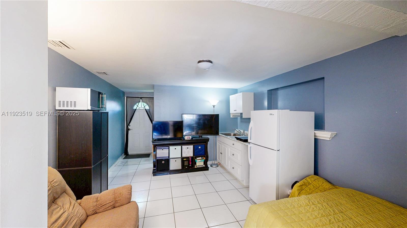 P A AT CORAL REEF - Residential