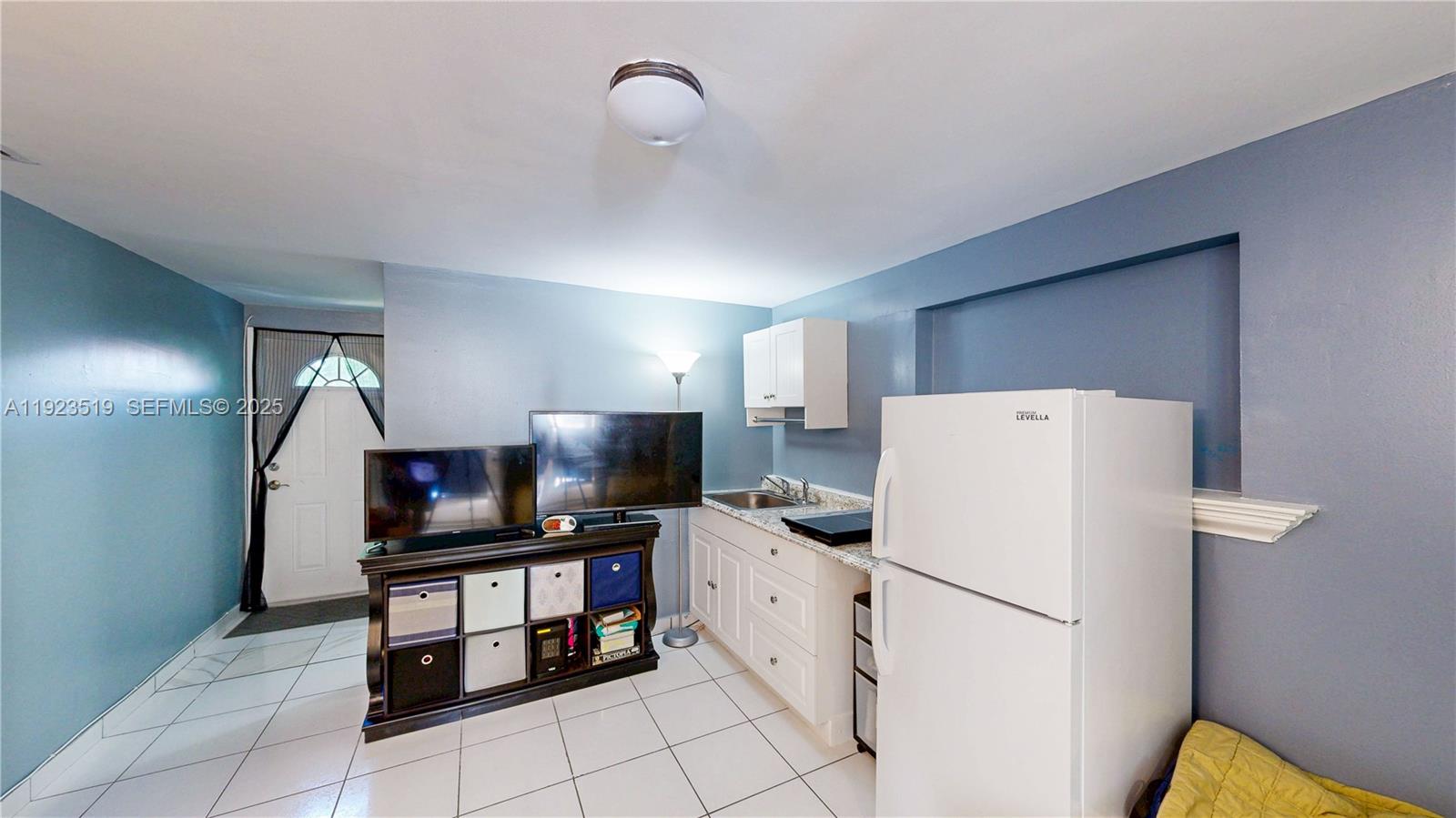 P A AT CORAL REEF - Residential