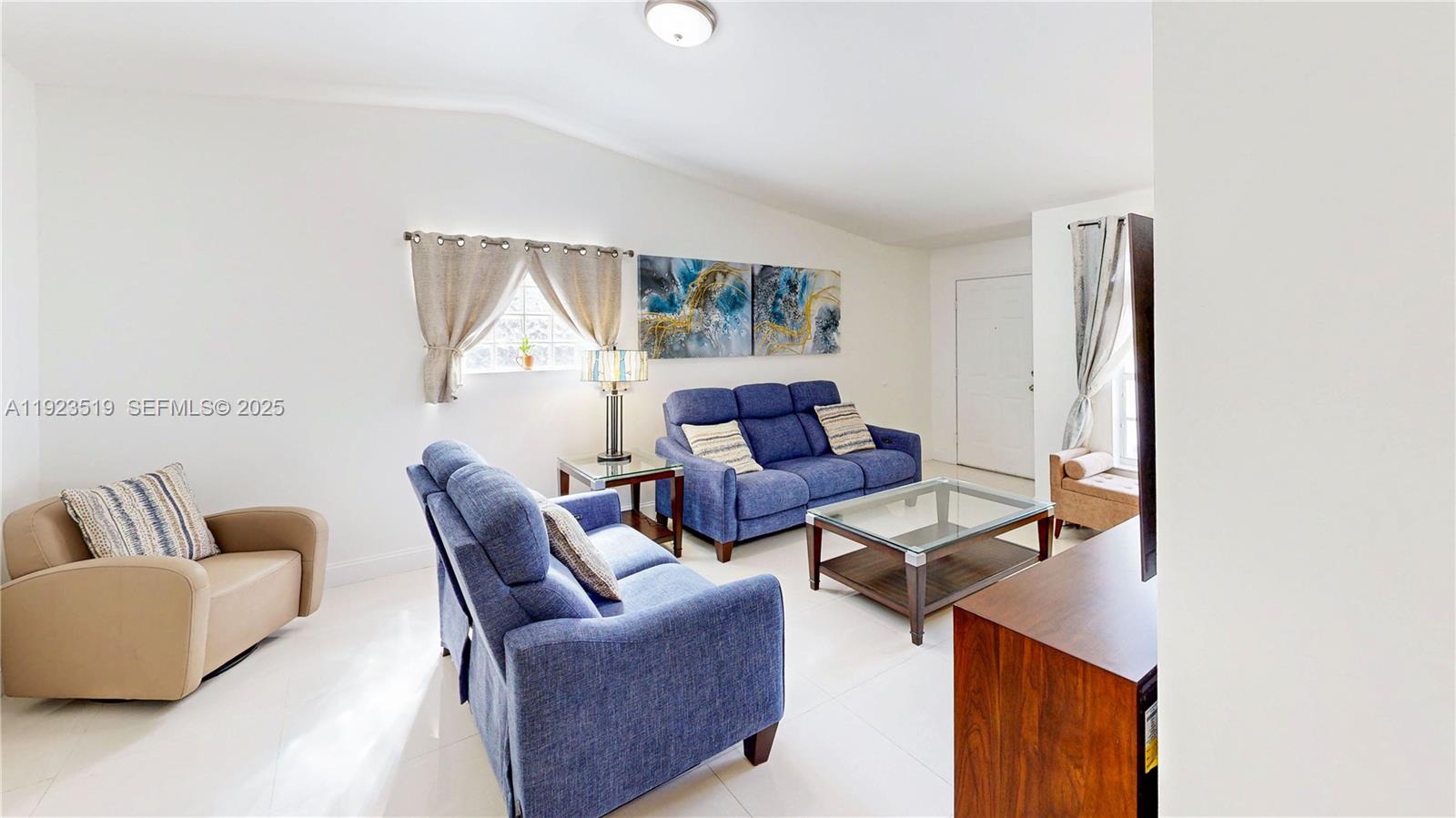 P A AT CORAL REEF - Residential