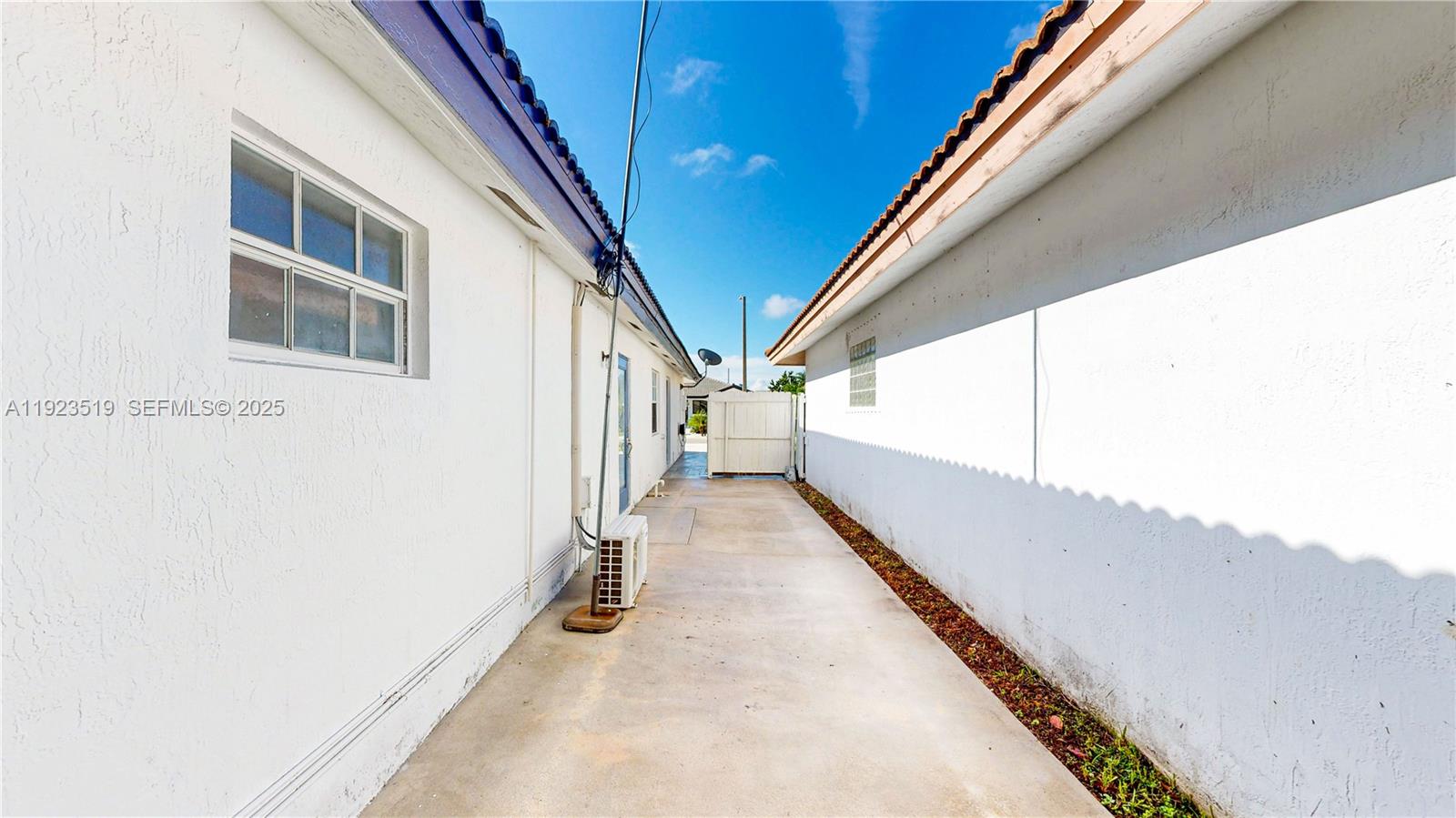 P A AT CORAL REEF - Residential