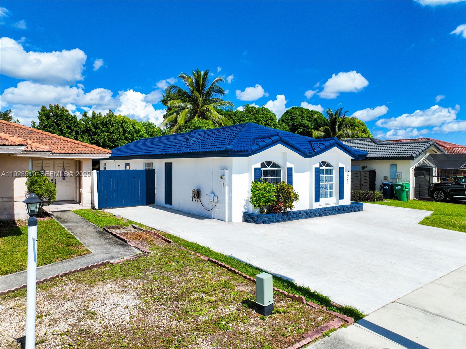 P A AT CORAL REEF - Residential