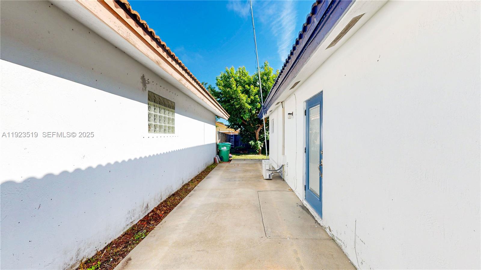 P A AT CORAL REEF - Residential