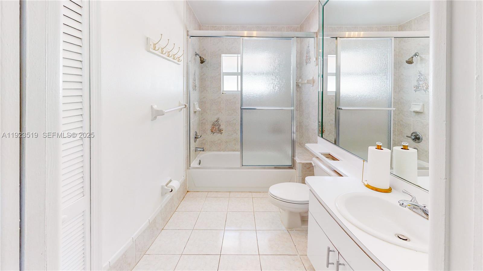 P A AT CORAL REEF - Residential